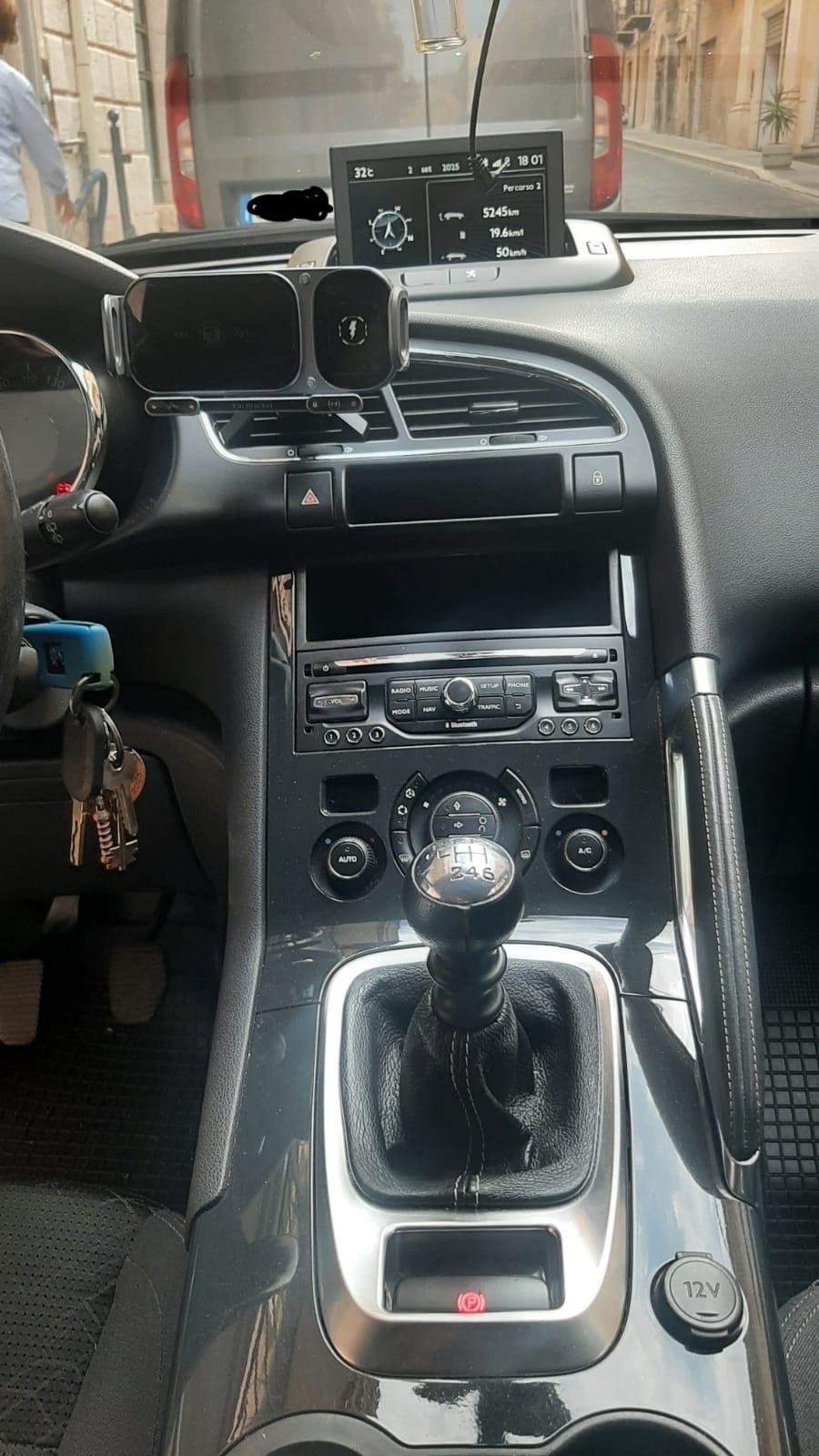 Peugeot 3008 1.6 HDi 112CV Access
