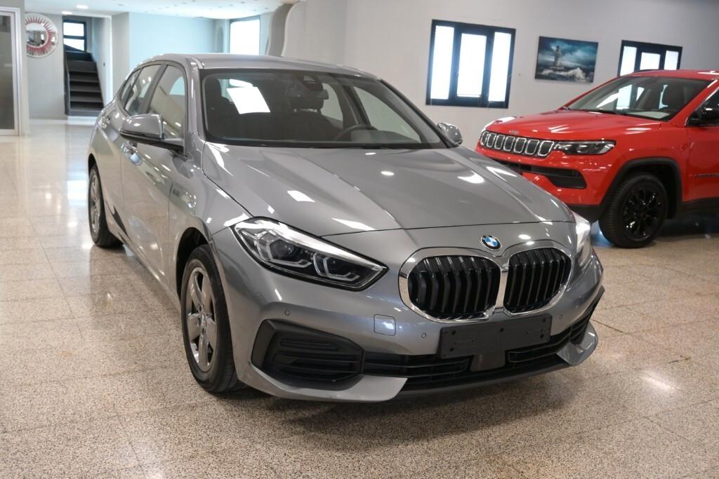 BMW 116D 115CV STEPTRONIC BUSINESS ADVANTAGE ( FARI LED - BMW DIGITAL COCKPIT - NAVI - MIRROR - PDC )