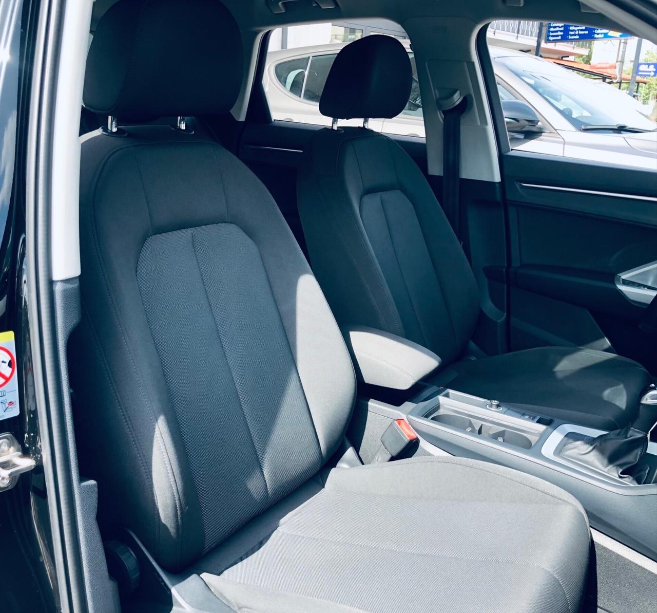 Audi Q3 35 TDI S tronic Business