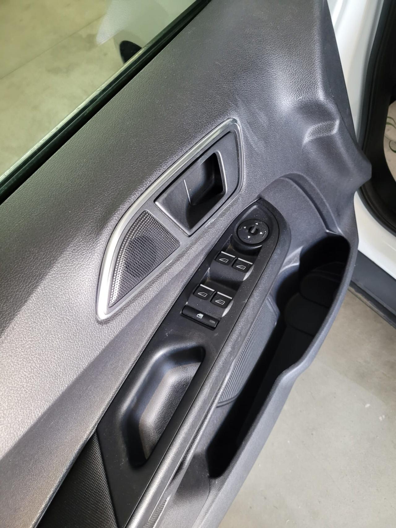 Ford B-MAX 1.4 Gpl Titanium