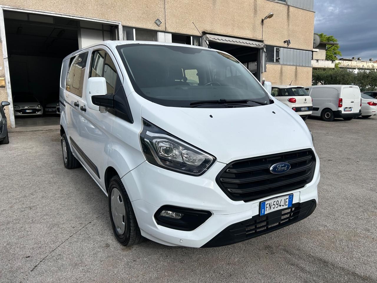 Ford Transit Custom 2.0 TDCi 130 Mixto 5 Posti
