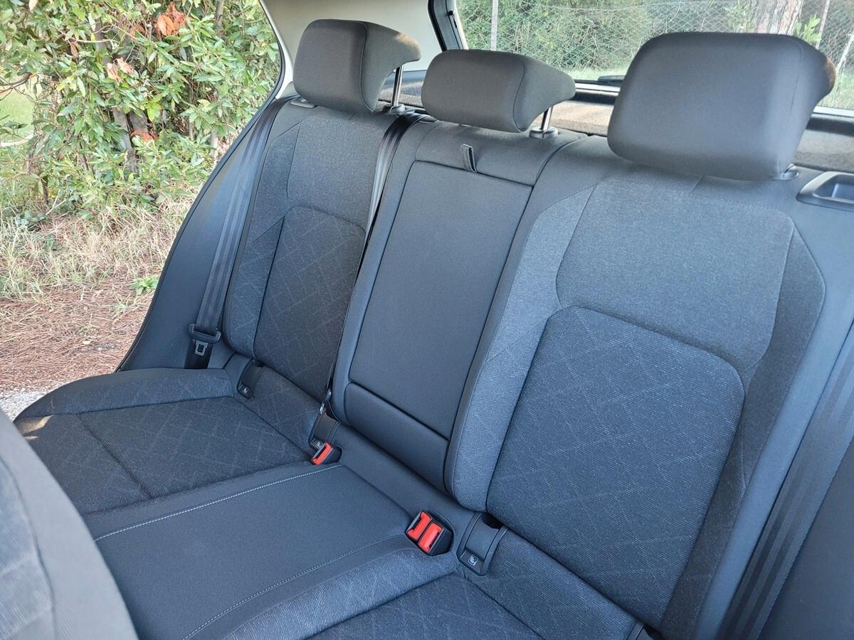 Volkswagen Golf 1.5 eTSI 130 CV EVO ACT DSG Life