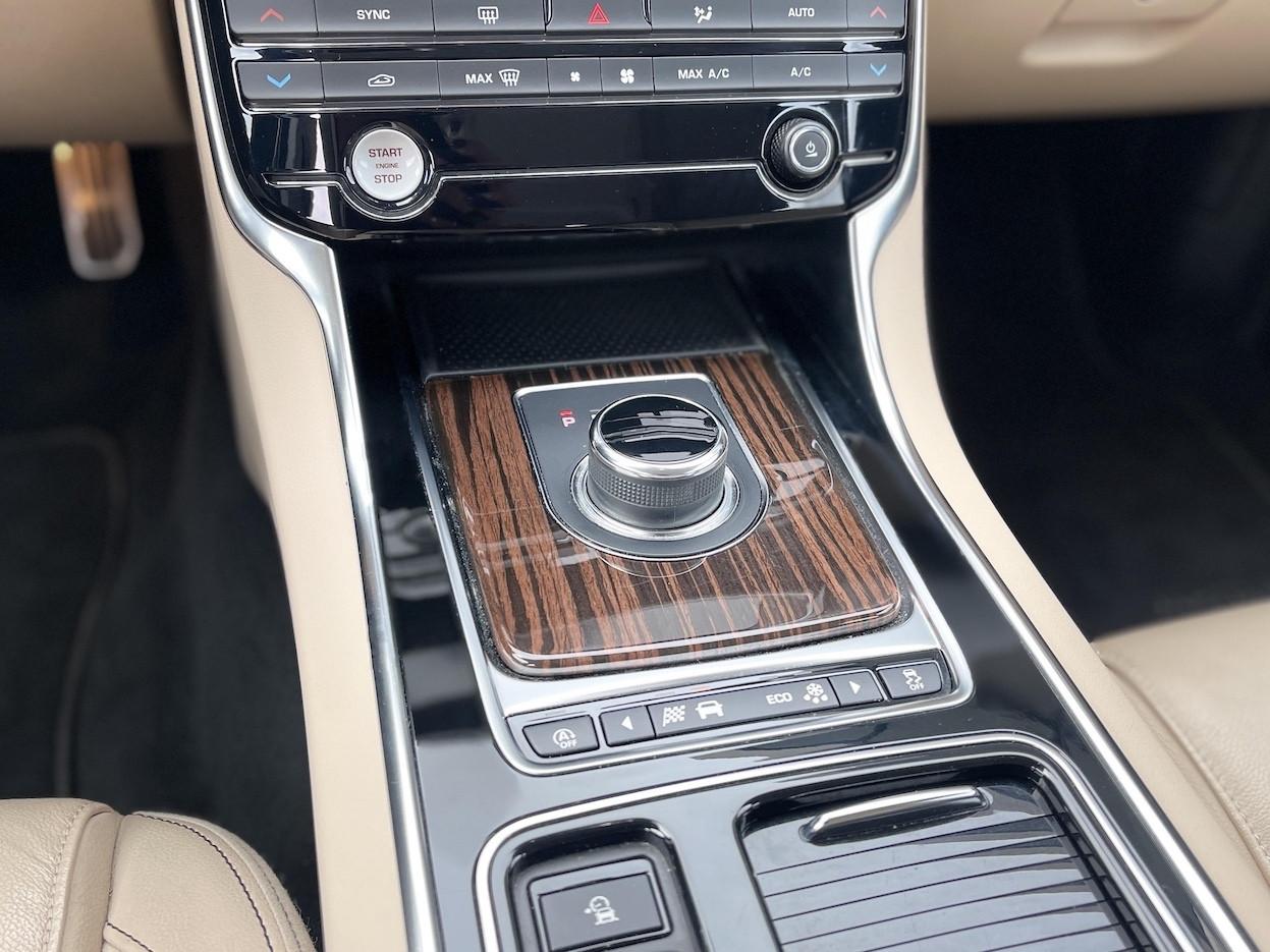 Jaguar XE 2.0 Diesel 180CV E6 Automatica - 2019