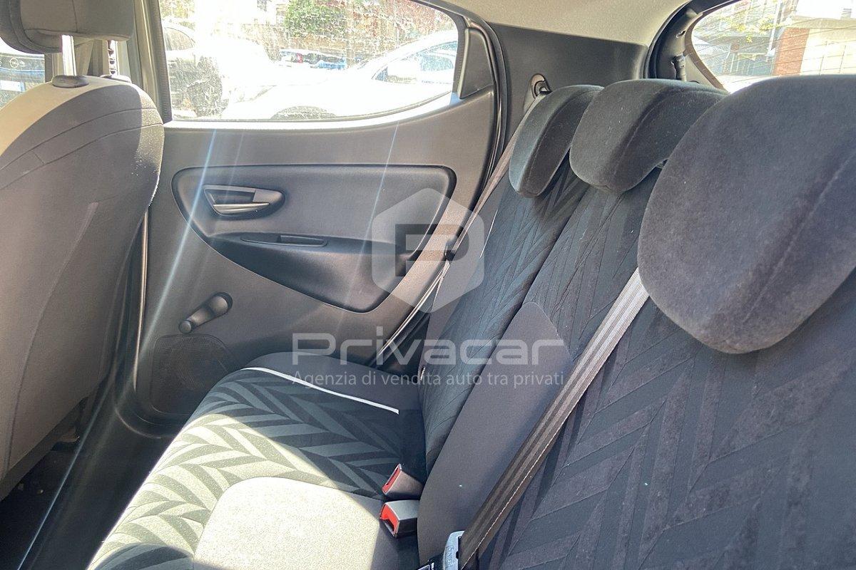 LANCIA Ypsilon 1.2 69 CV 5 porte Silver