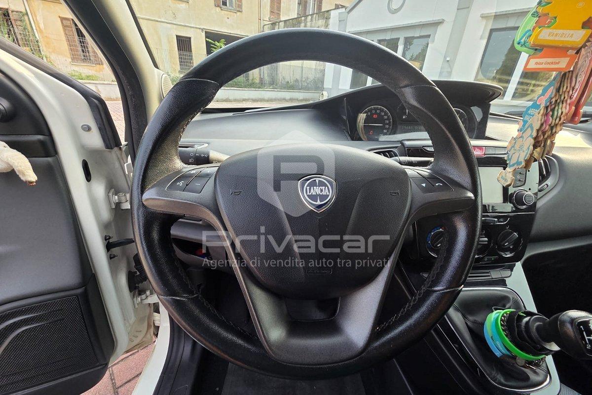LANCIA Ypsilon 1.2 69 CV 5 porte Silver