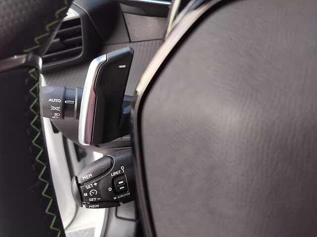 Peugeot 208 PureTech 100 Stop&Start EAT8 5 porte GT