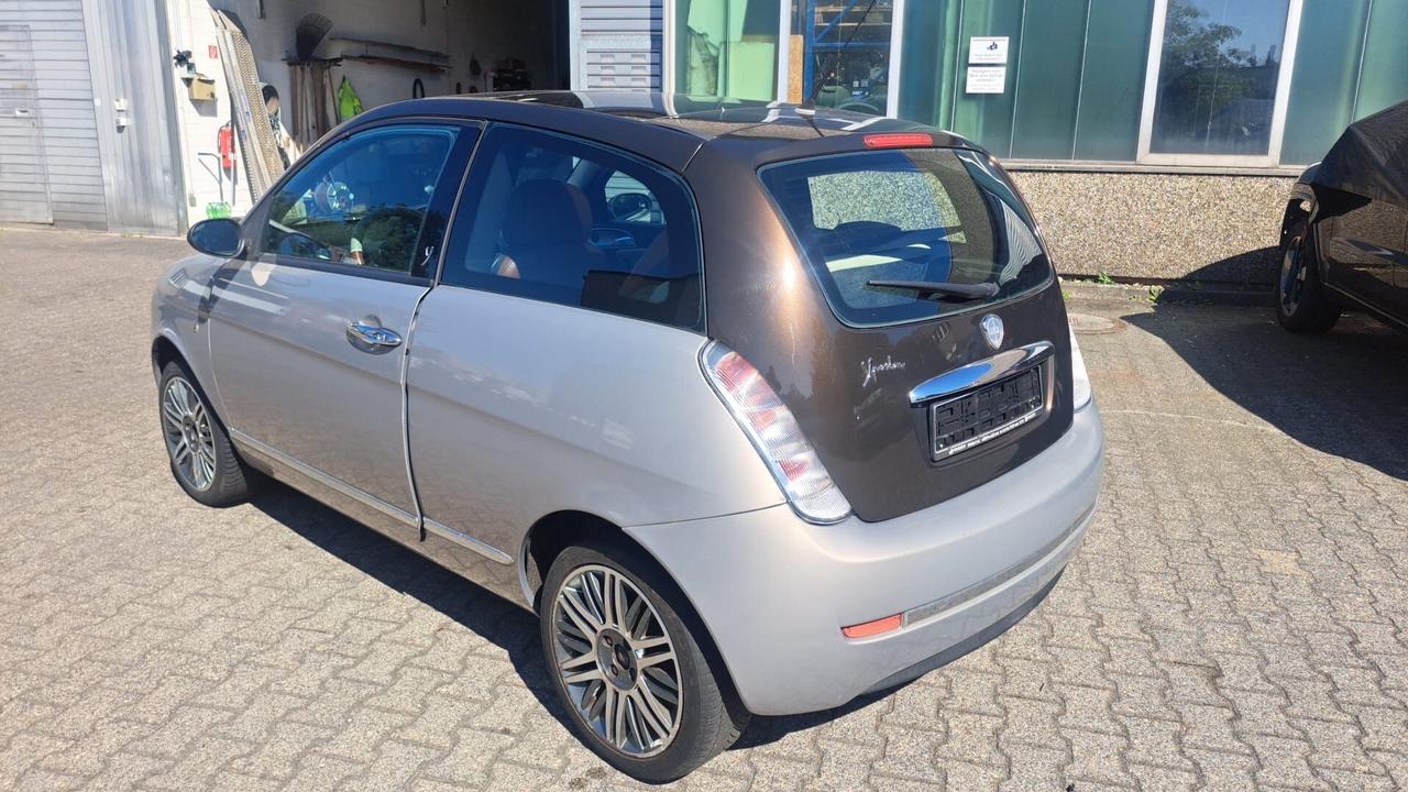 Lancia Ypsilon 1.4 Unyca Ecochic