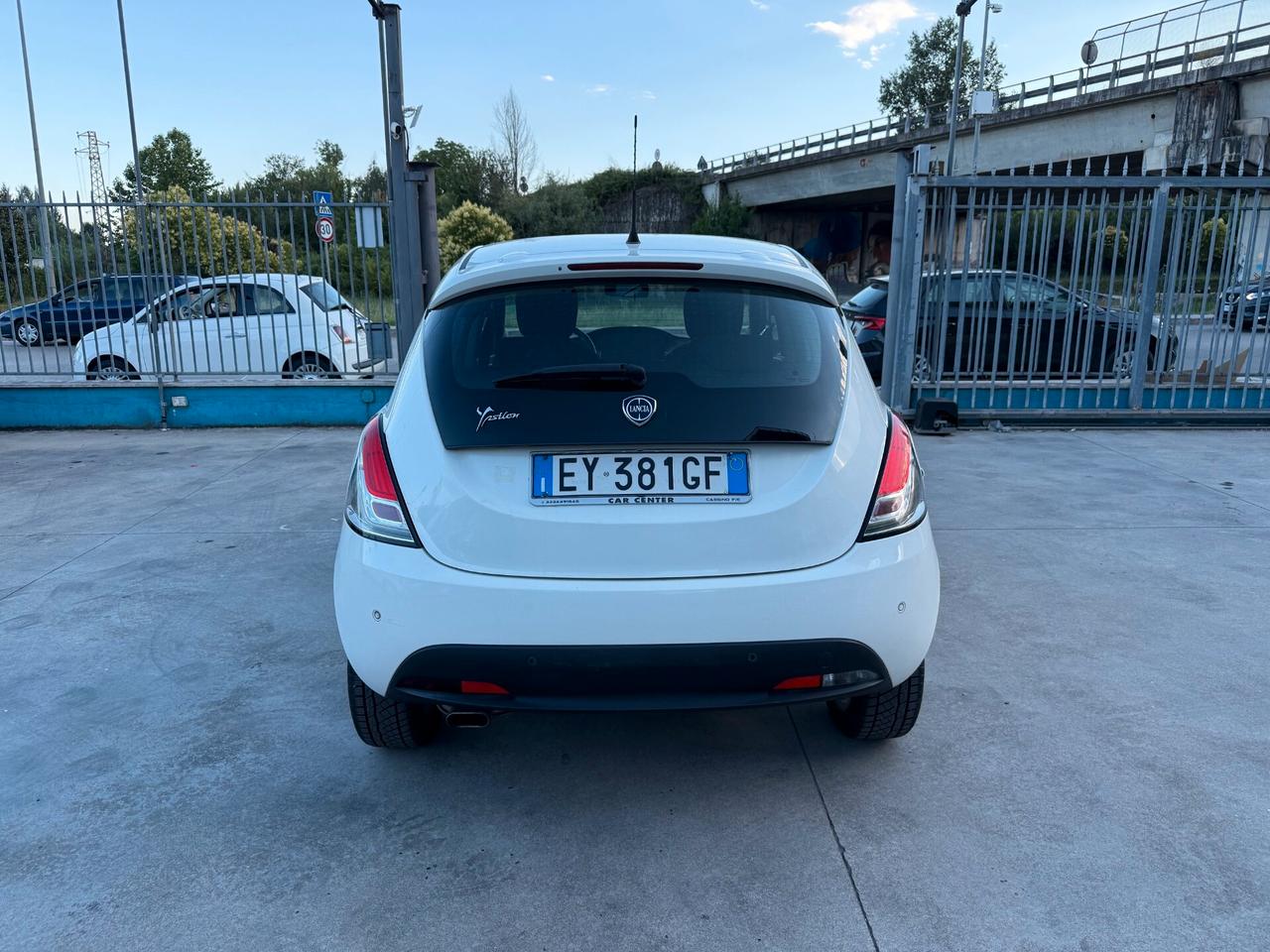 YPSILON 1.2 BENZ. ANNO 2015 EURO 6-OK NEOP.