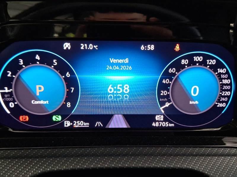 Volkswagen Golf 1.5 eTSI EVO ACT R-Line DSG