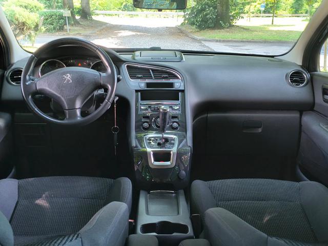 PEUGEOT 5008 BlueHDi 120 CV AUTOMATICA