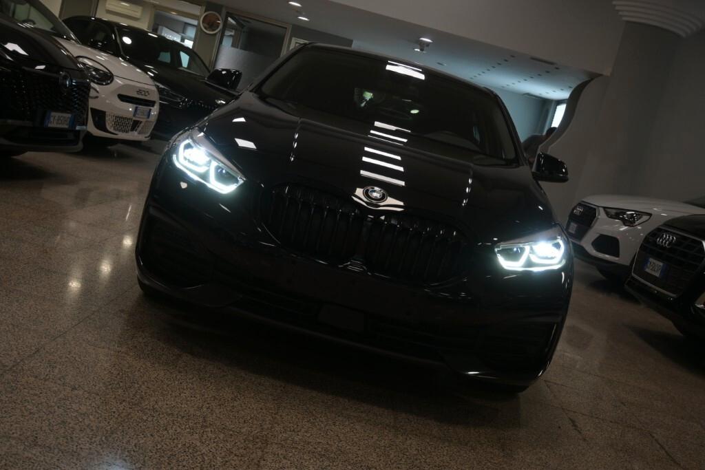 BMW 116D 115CV 6M. BUSINESS ADVANTAGE ( FARI LED - BMW DIGITAL COCKPIT - CRUISE - NAVI - MIRROR - PDC )