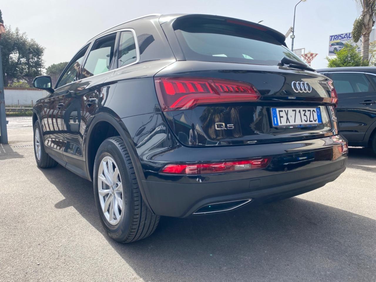 Audi Q5 40 TDI quattro S tronic Business Design