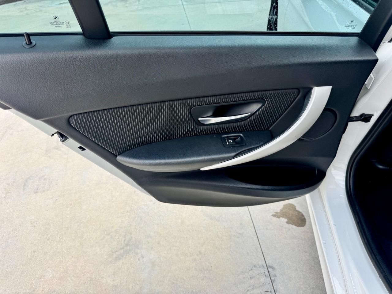 Bmw 320 320d xDrive Touring Business Advantage