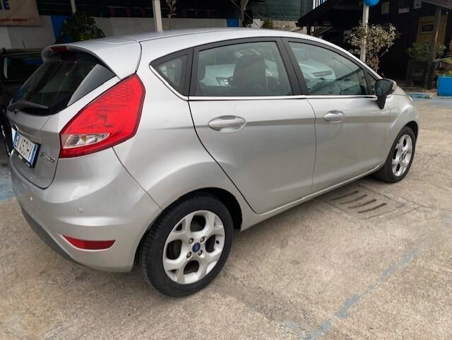 Ford Fiesta 1.4 TDCi 5p. Titanium