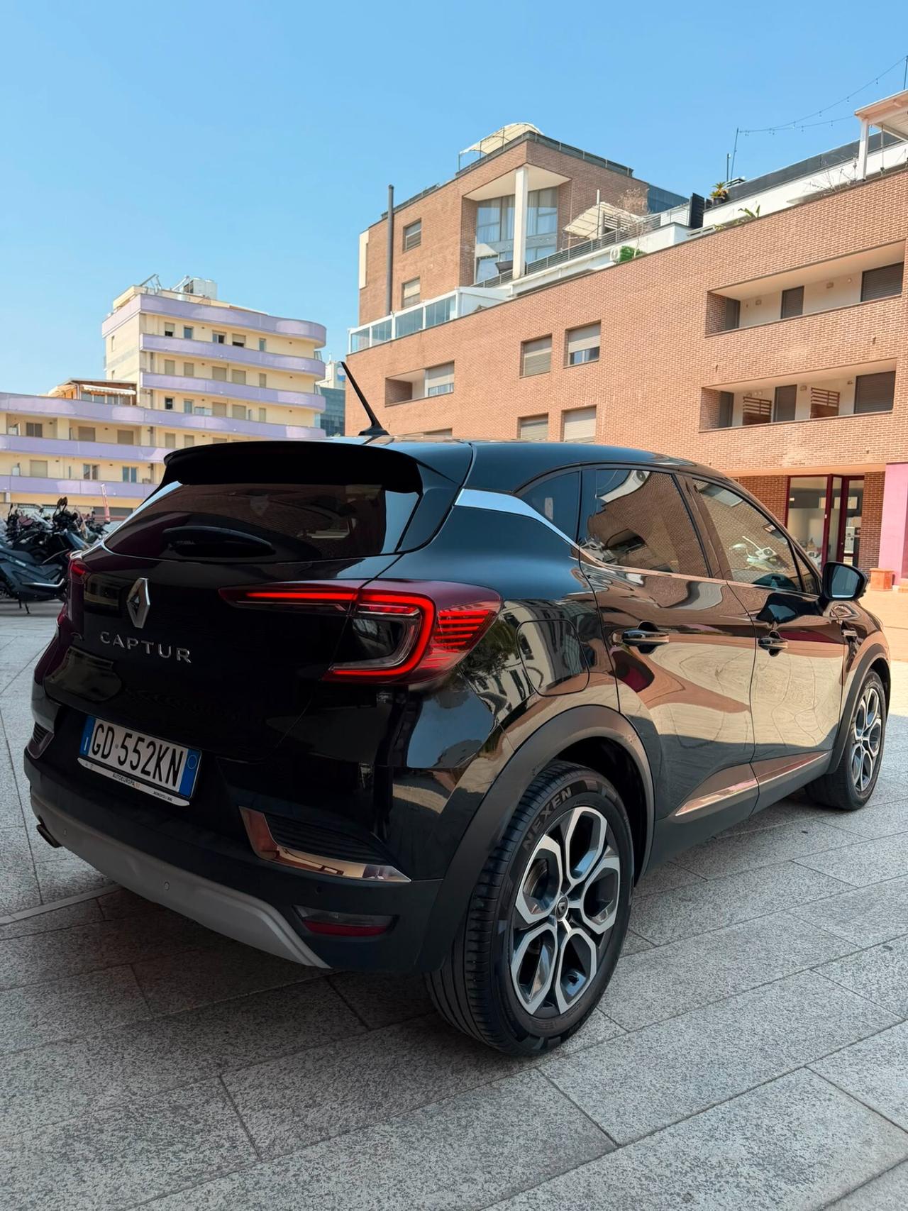 Renault Captur TCe 100 CV GPL Intens