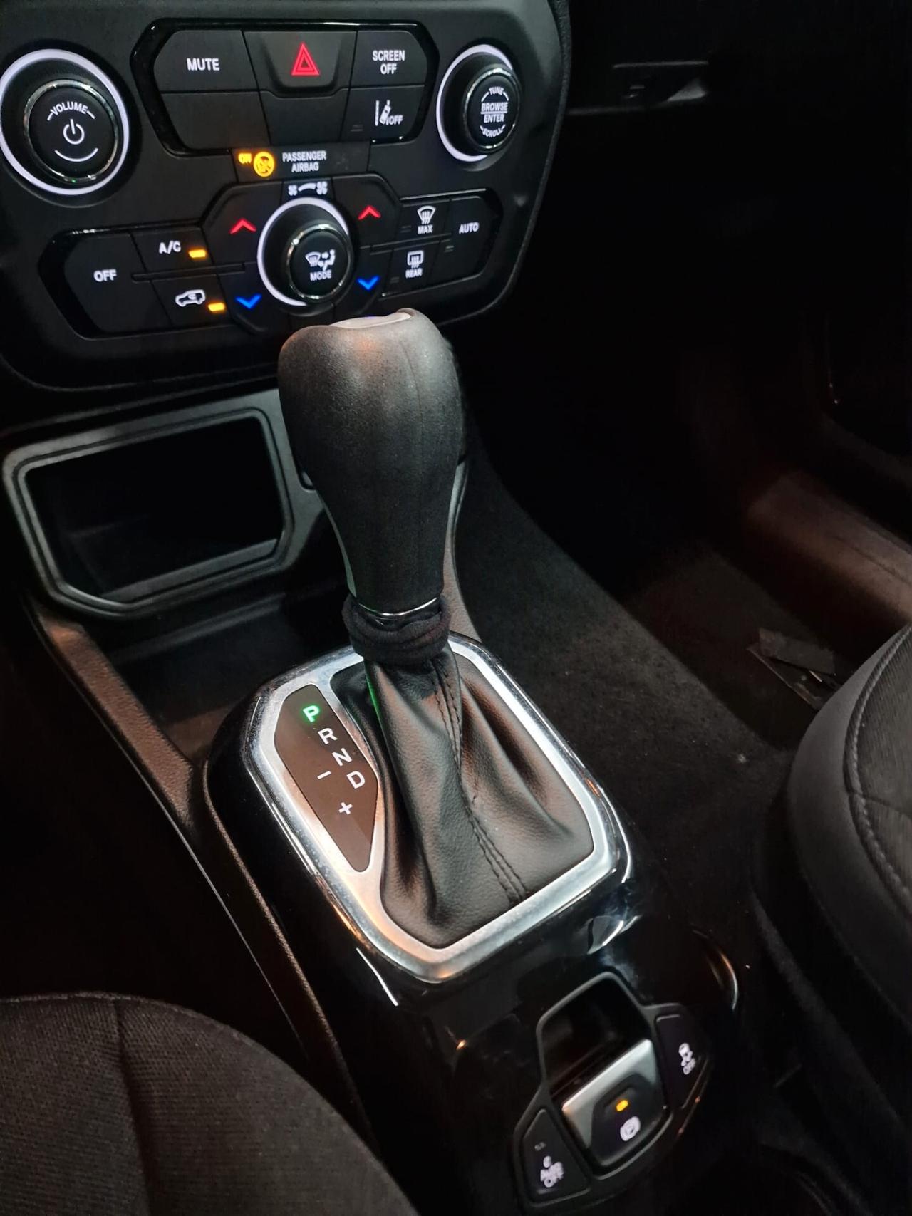 Jeep Renegade 1.5 Turbo T4 MHEV S Night Eagle