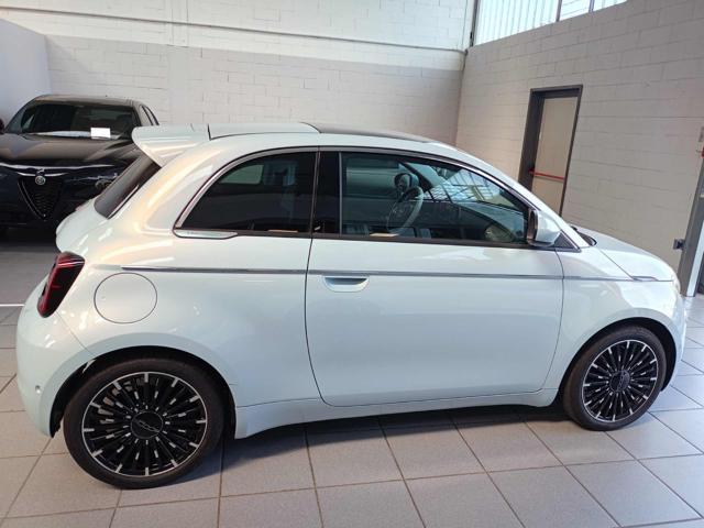 FIAT 500e Berlina 42 kWh La Prima by Bocelli