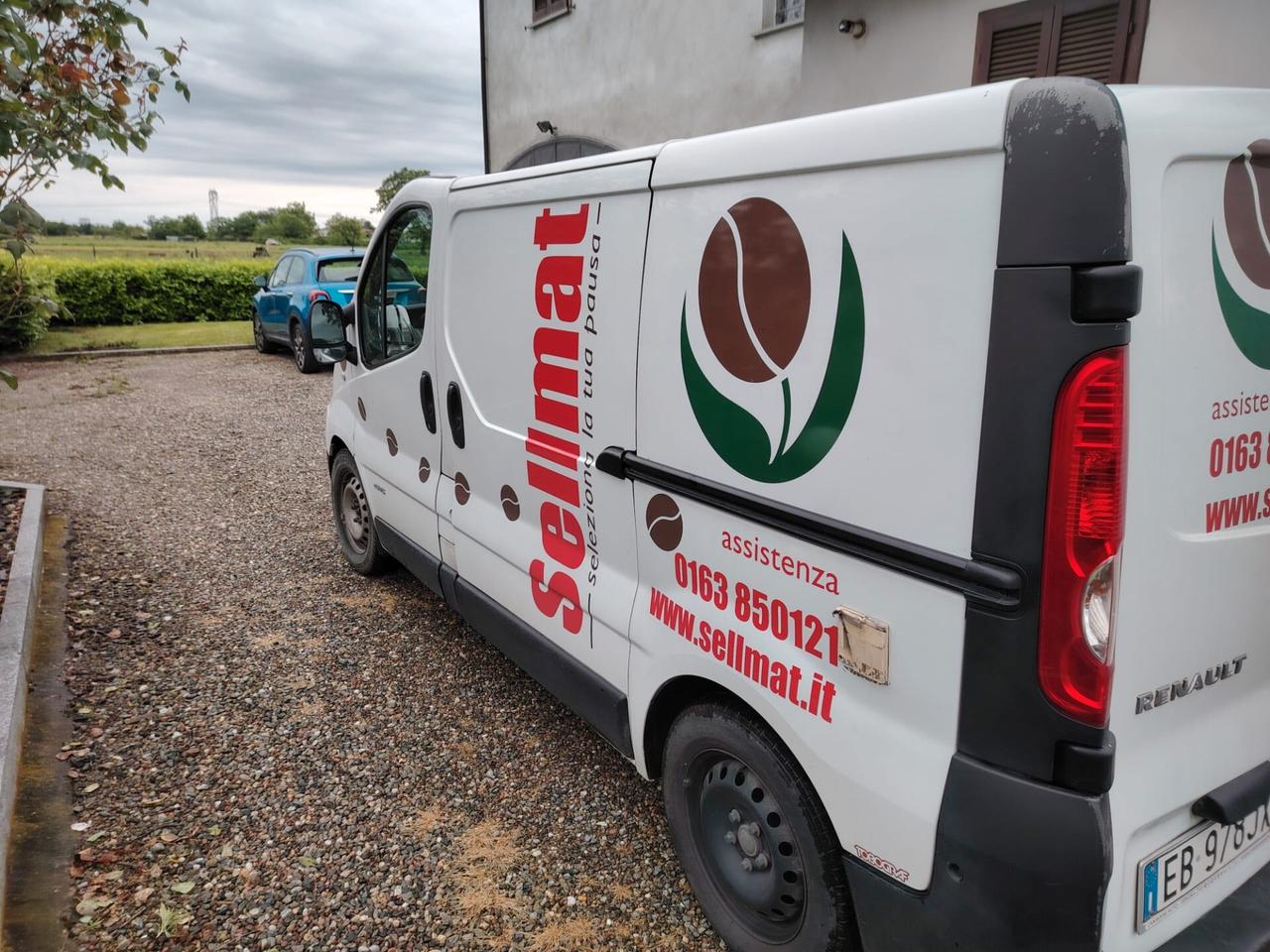Renault Trafic T27 2.0 dCi/115 PC-TN Furgone PERFETTO DOPPIA PORTA LATERALE E FRIGO BAR