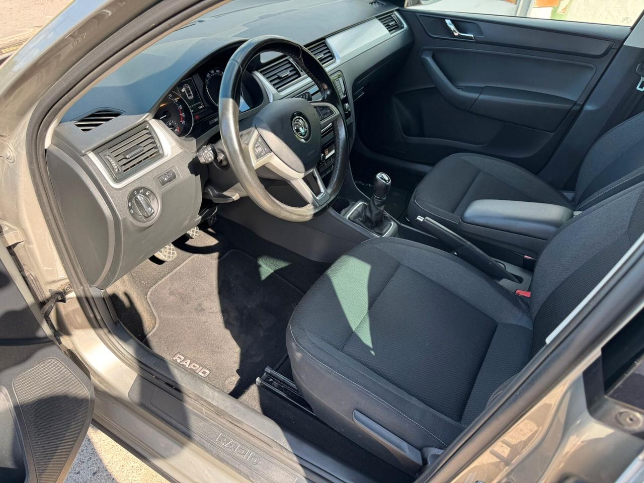 Skoda Rapid 1.6 TDI 115 CV Design Edition