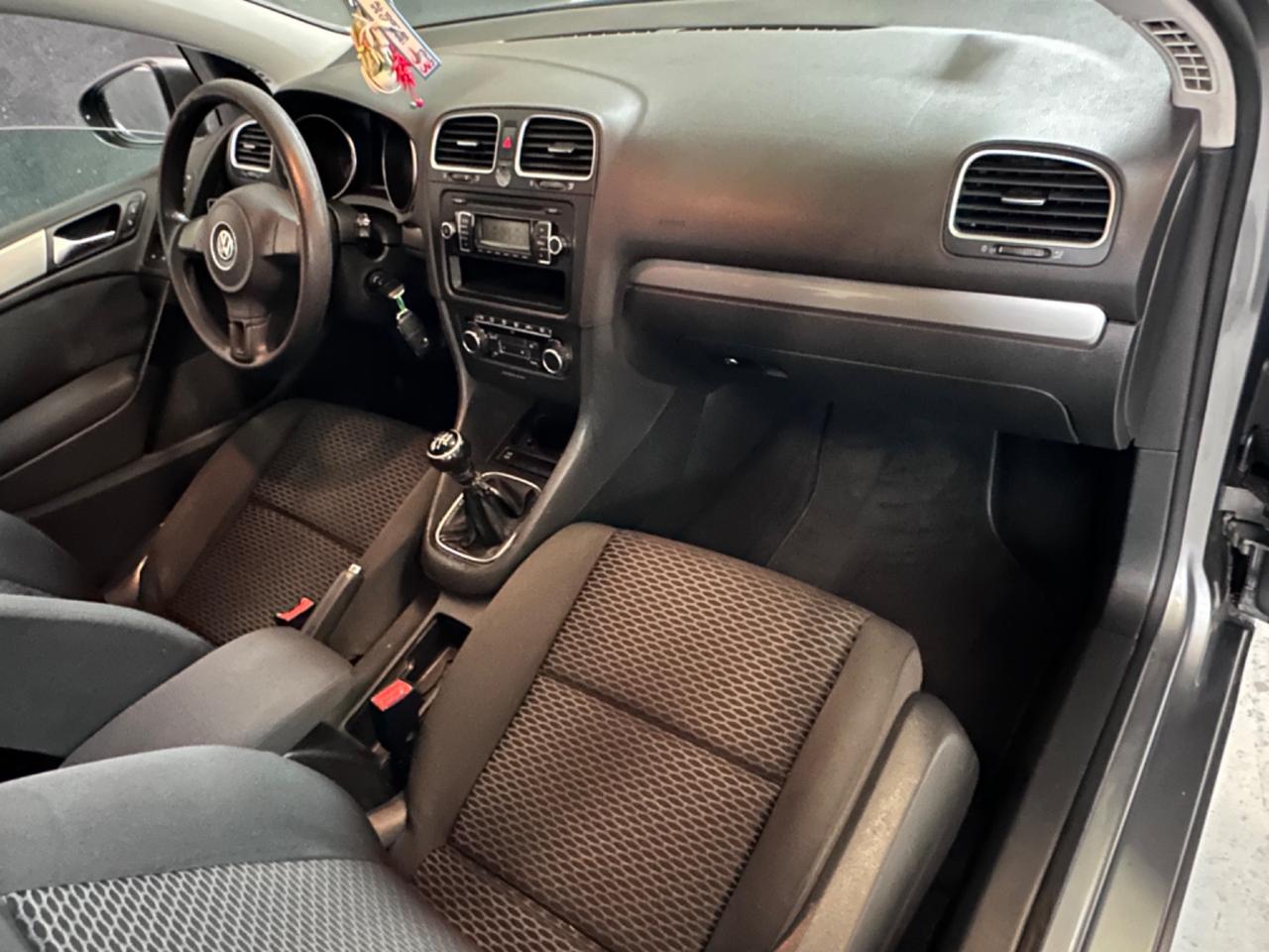 Volkswagen Golf 1.6 5p. Trendline BiFuel