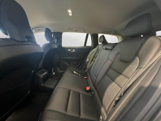 VOLVO V60 T6 Plug-in Hybrid AWD automatico Plus Dark