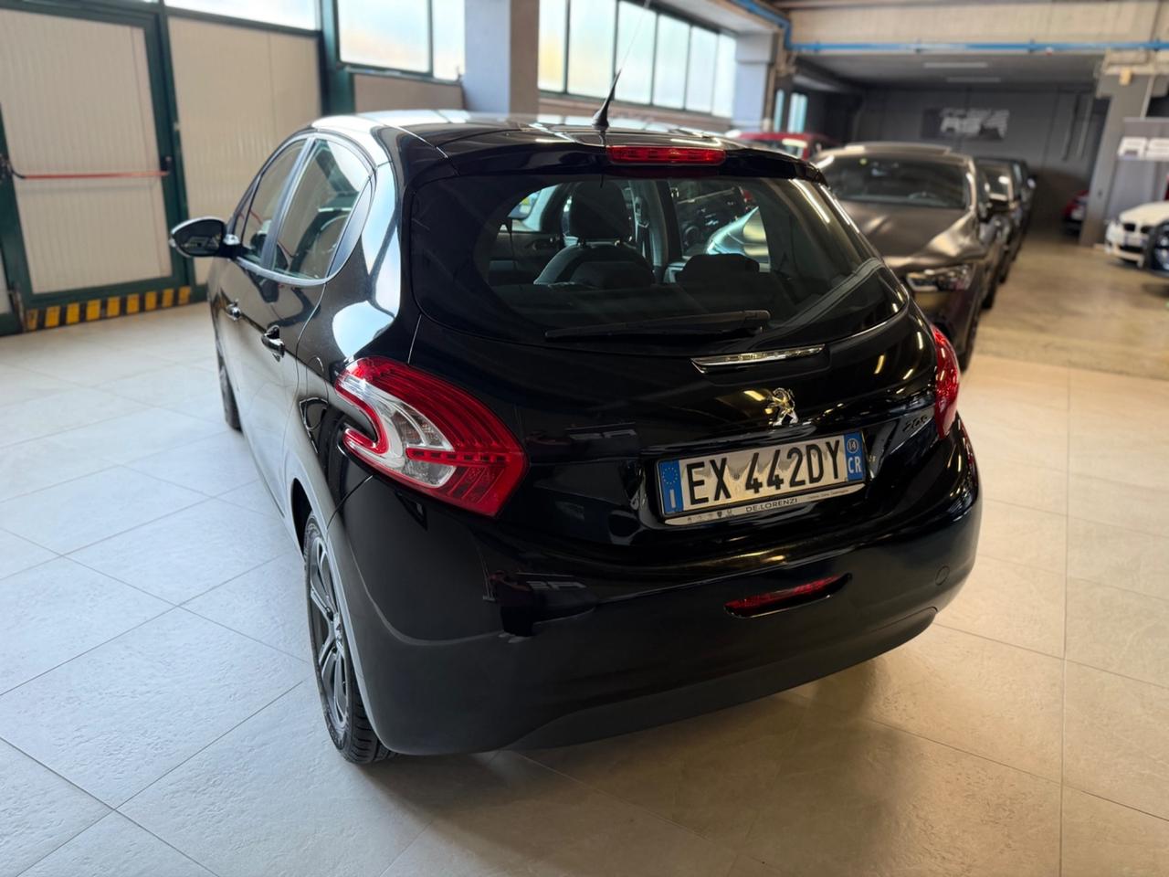 Peugeot 208 1.2 82CV 5P ALLURE NEOPAT KMCERT