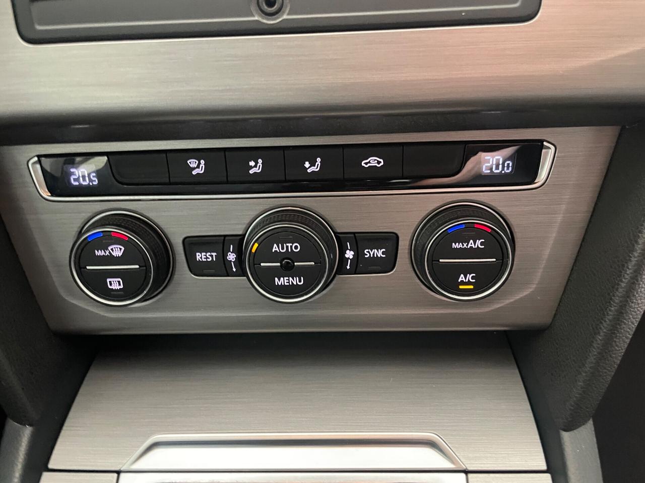 VOLKSWAGEN PASSAT 1.6 TDI TRENDLINE “COME NUOVA”