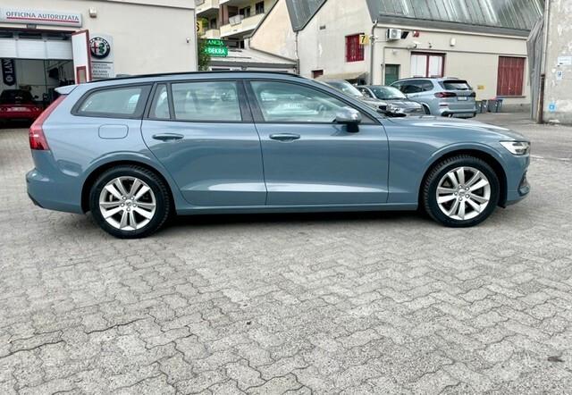 Volvo V60 B4 (d) Geartronic Momentum Business Perfetta Tagliandata