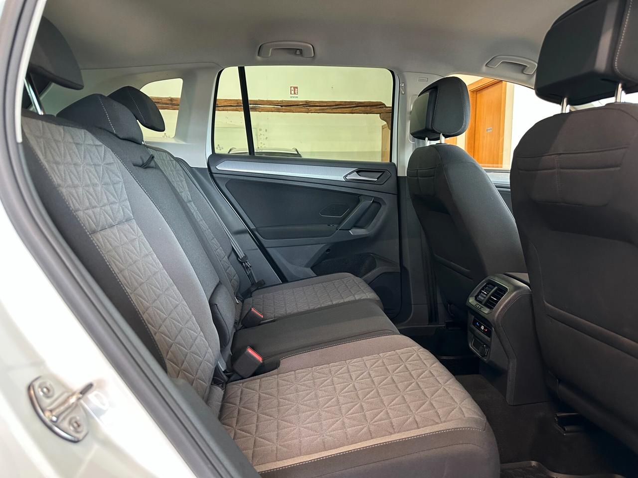 VOLKSWAGEN TIGUAN LIFE 2.0 TDI *NEOPATENTATI*CARPLAY*RADAR*