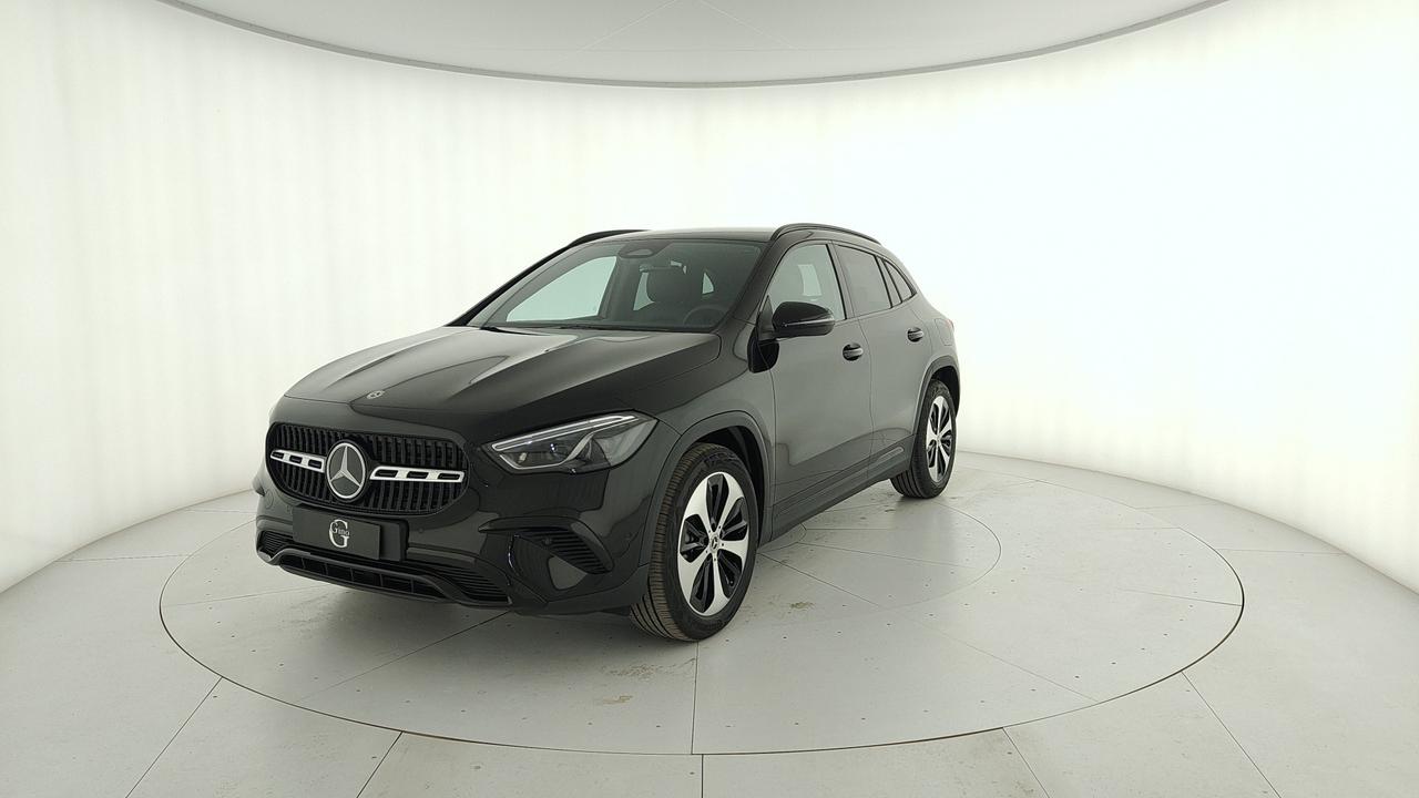Mercedes-Benz GLA 200 d automatic