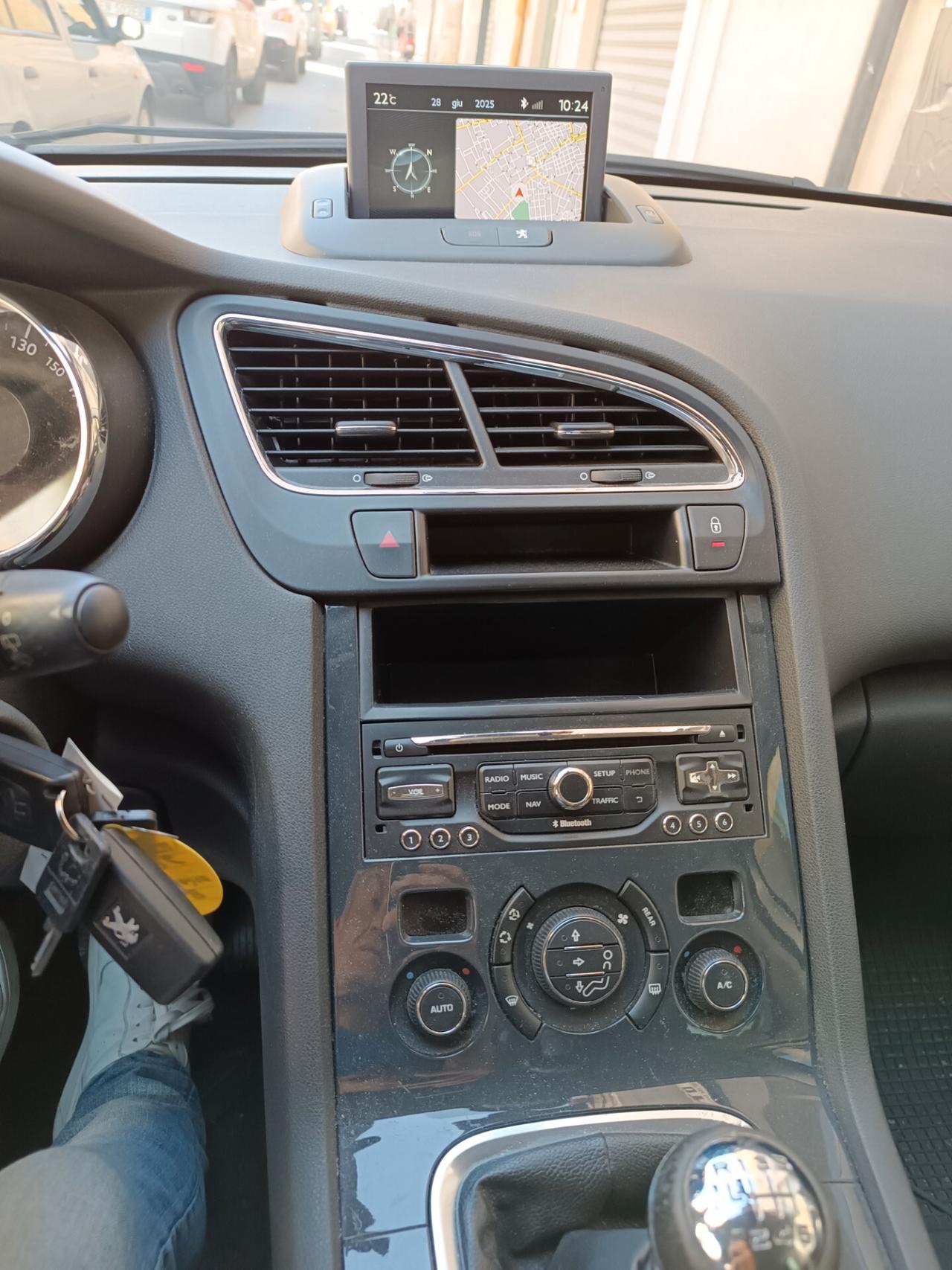 Peugeot 5008 1.6 HDi 112CV ALLURE 7 POSTI NAVI GANCIO TRAINO