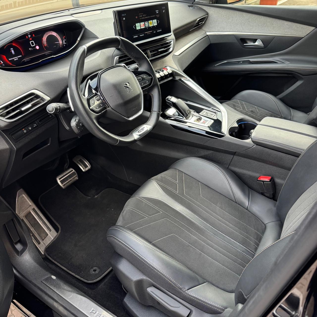 Peugeot 3008 GT TOTAL BLACK