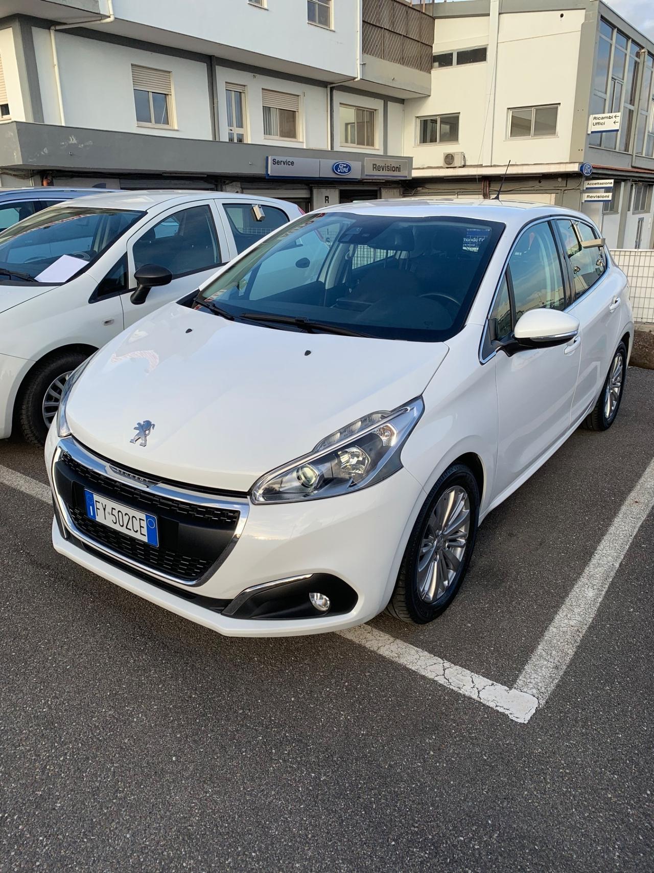 Peugeot 208 BlueHDi 100 S&S 5 porte Allure