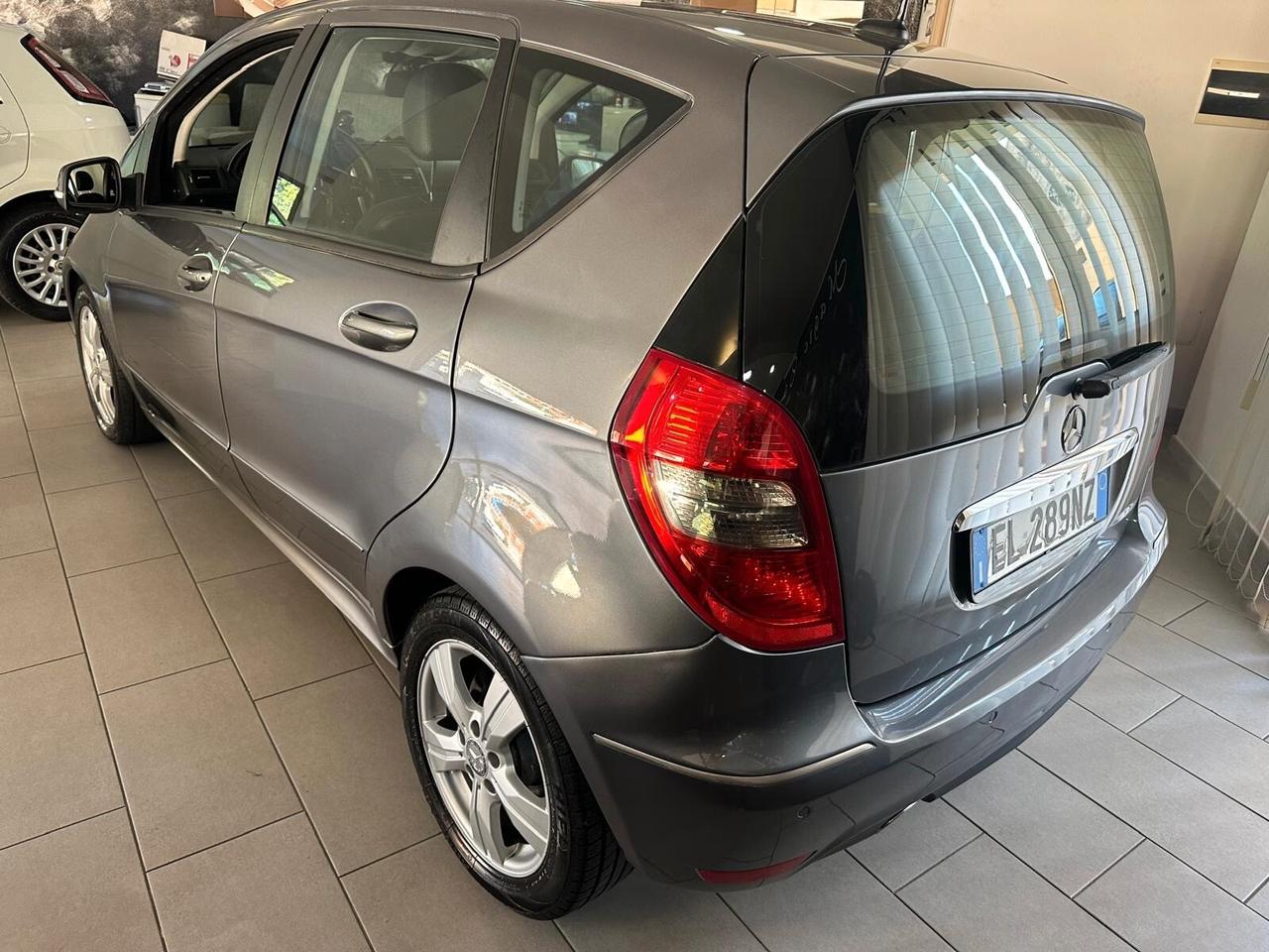 Mercedes-benz A 160 CDI BlueEFFICIENCY Premium