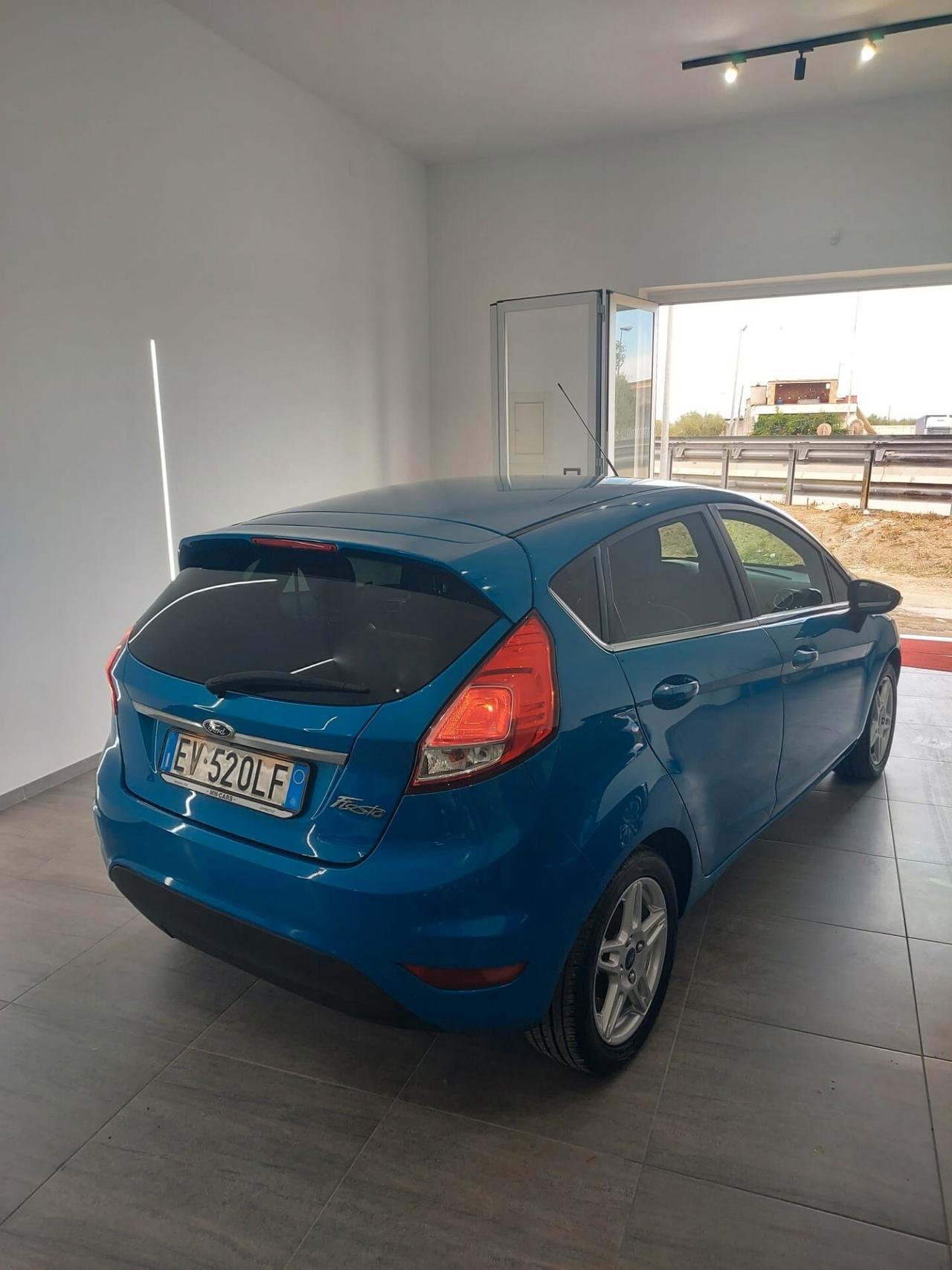 Ford Fiesta 1.5 TDCi 75CV 5 porte Titanium 2014