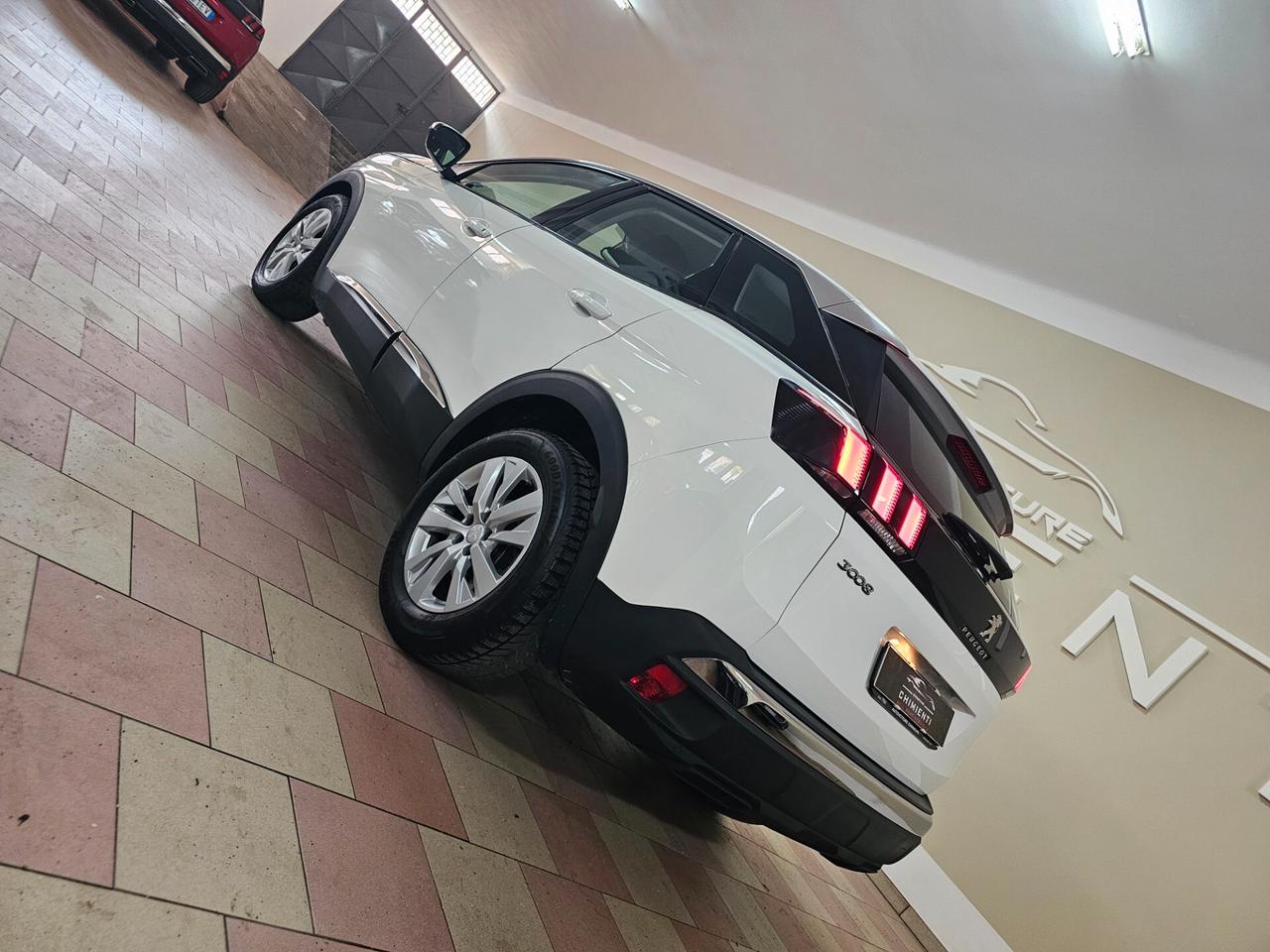 Peugeot 3008 BlueHDi 130 S&S EAT8 Business