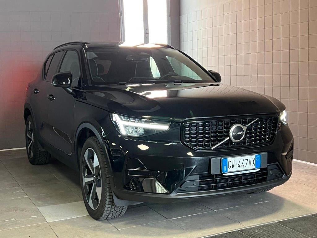 Volvo XC40 2.0 b4 Hybrid Ultra Dark 197cv
