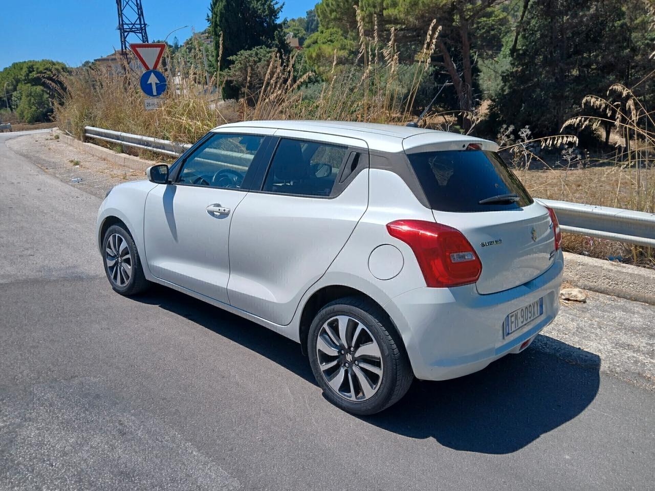 Suzuki Swift 1.2 Hybrid Top