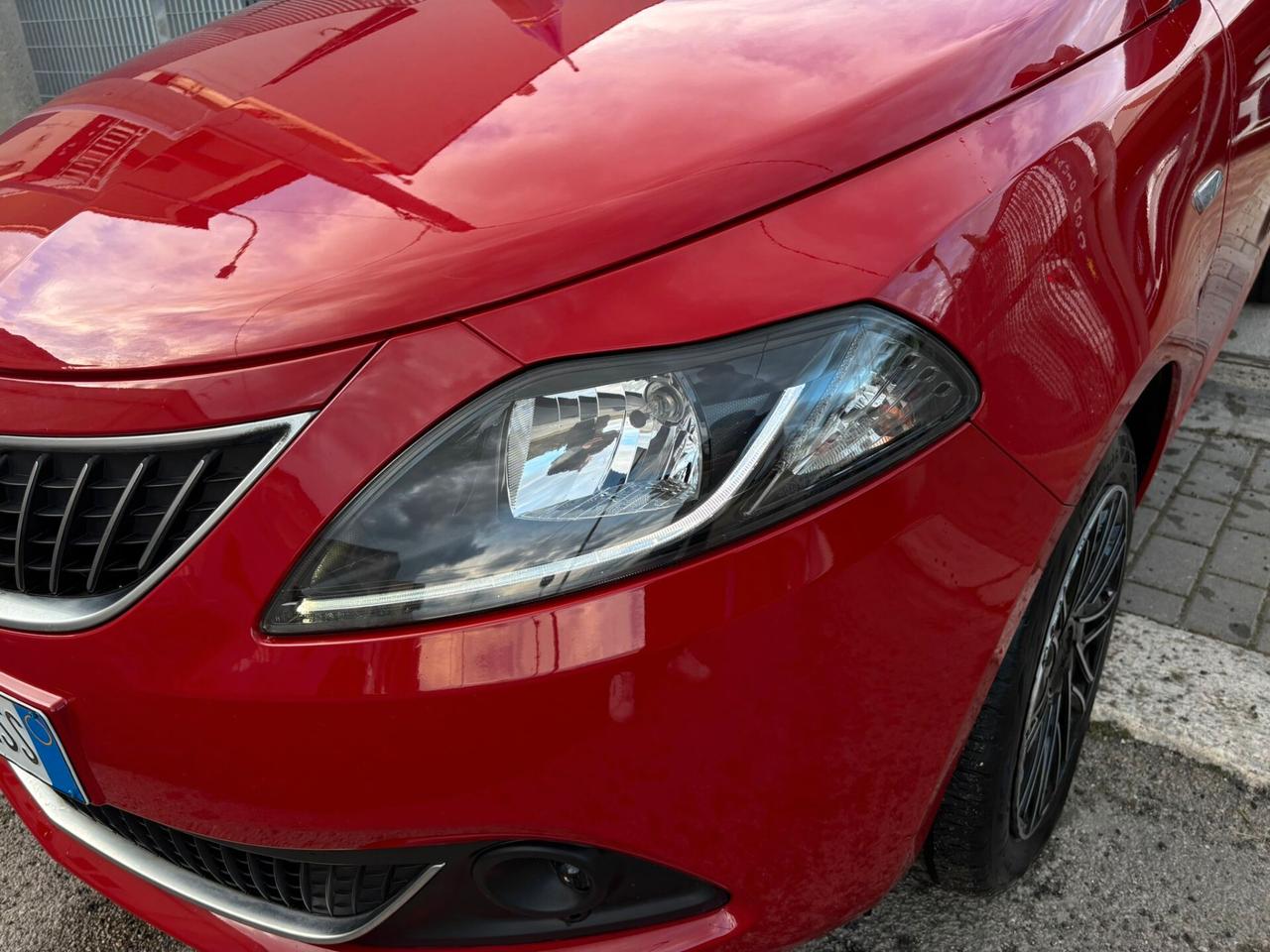 Lancia Ypsilon 1.0 FireFly Hybrid Gold Plus - 2023