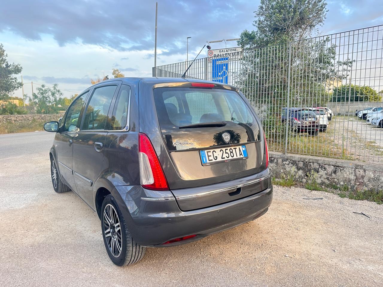 Lancia MUSA 1.3 Mjt 95 CV Gold-2012