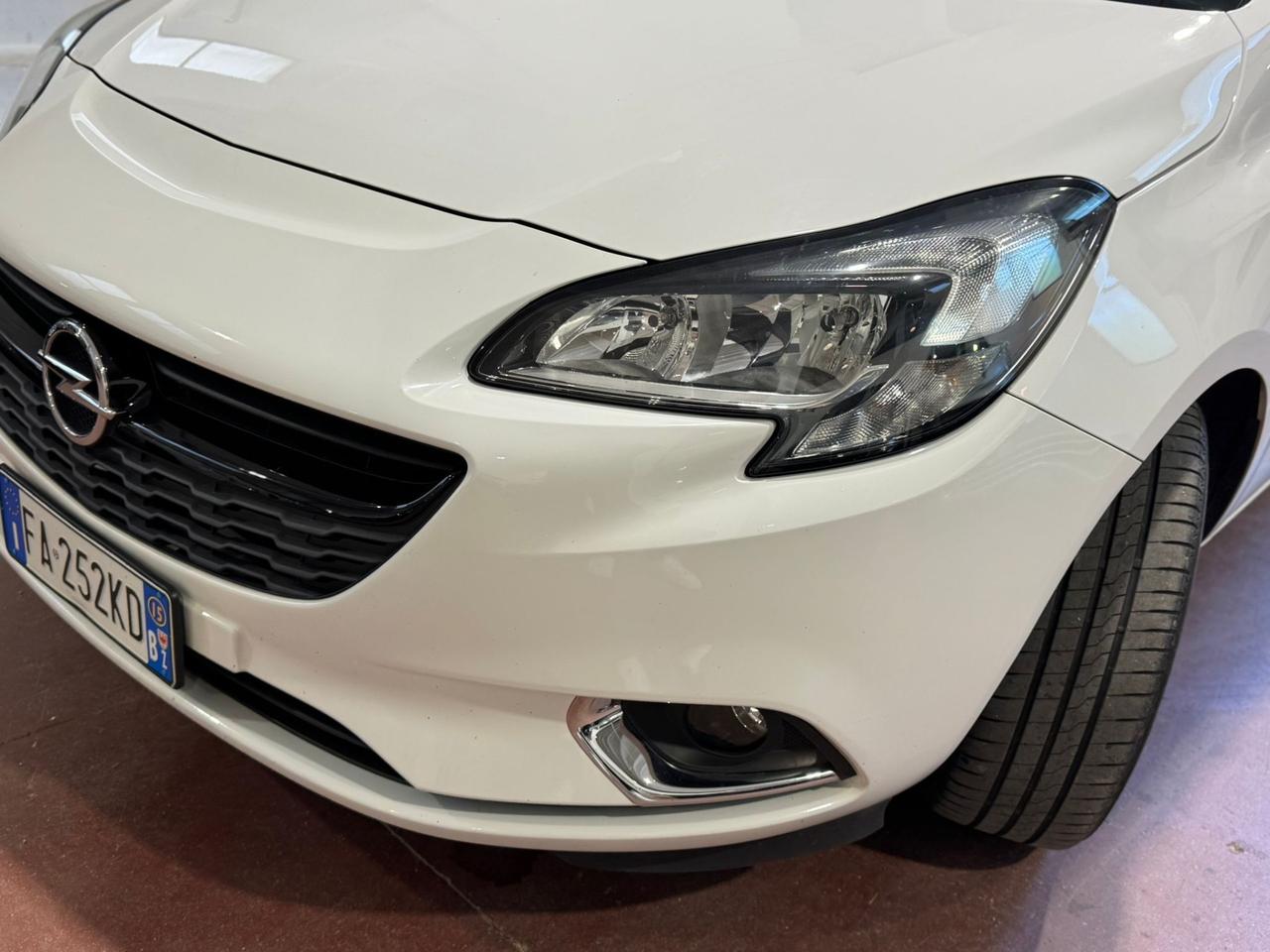 Opel Corsa 1.2 5 porte b-Color SI NEOPATENTATI