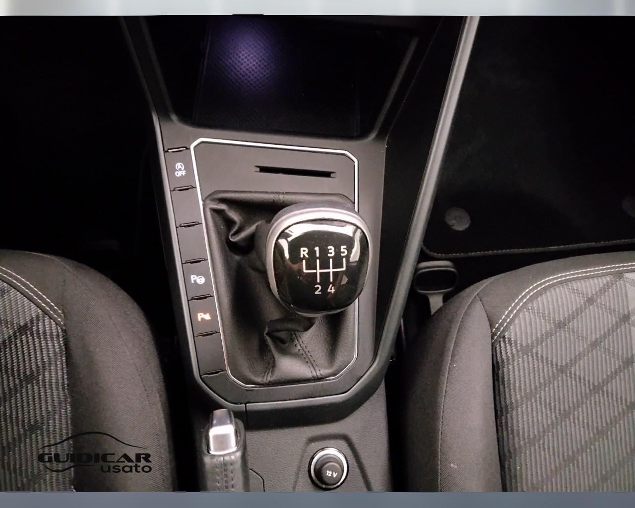 VOLKSWAGEN Polo VI 2022 - Polo 1.0 tsi R-Line 95cv