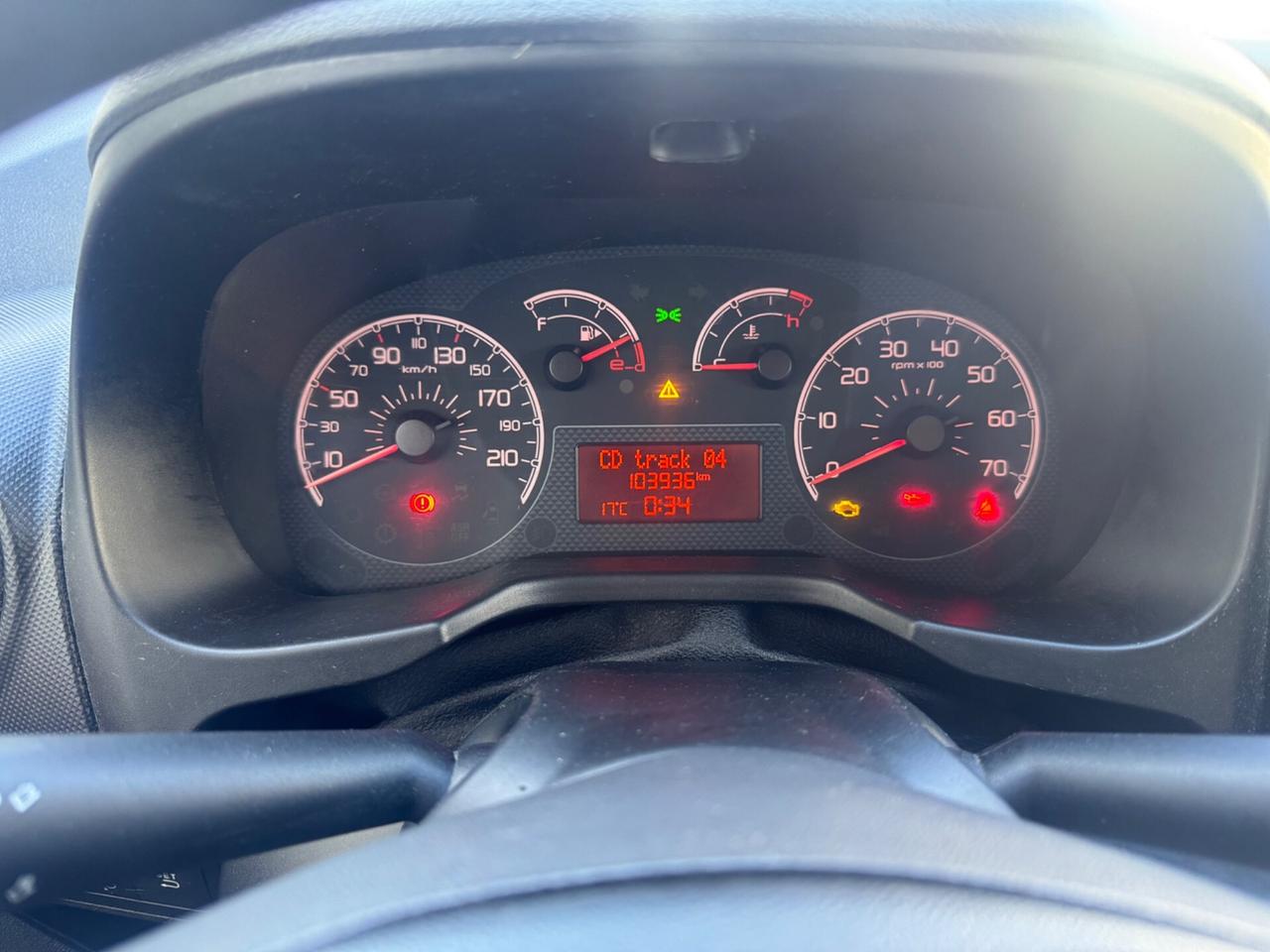 Fiat Fiorino 1.3 MJT 95CV Combi Semivetrato