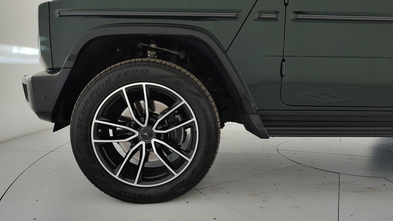 Mercedes-Benz G 400 d AMG Line 330cv auto