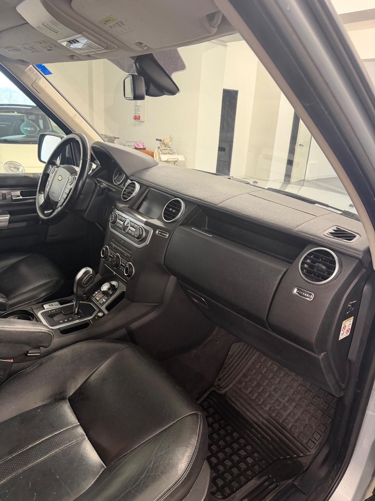 Land Rover Discovery 4 3.0 TDV6 HSE