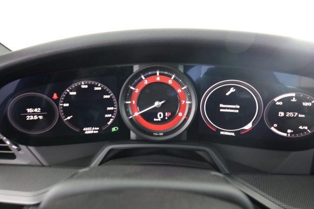 PORSCHE 911 911 Carrera 4