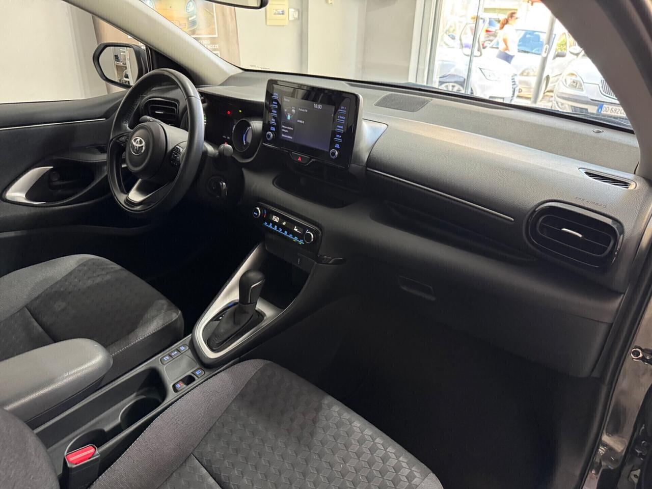 Toyota Yaris 1.5 Hybrid Trend Aziendale
