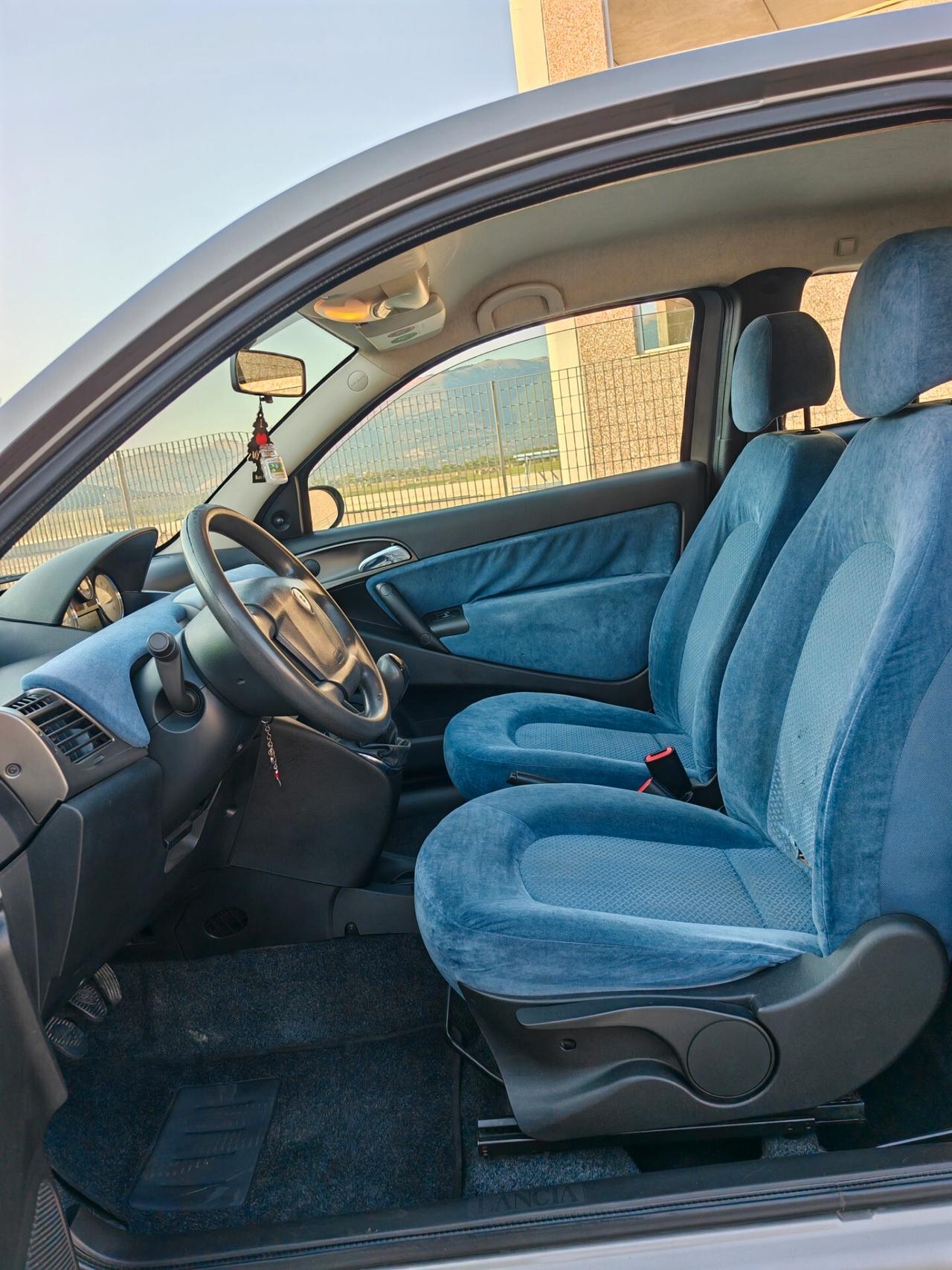 Lancia Ypsilon 1.3 Multijet 16V Platino