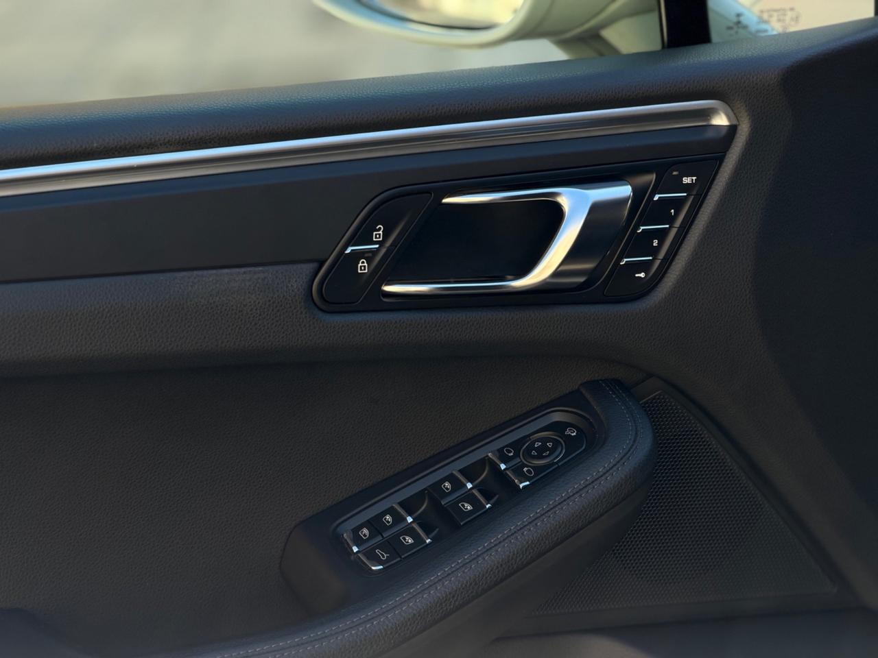 Porsche Macan 2.0 265 CV TURBO PDK GESSO SPORT CHRONO