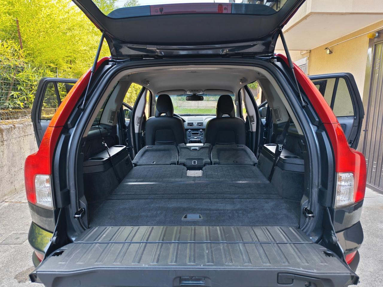 Volvo XC90 2.4 DIESEL 185cv D5 AWD / Unipro